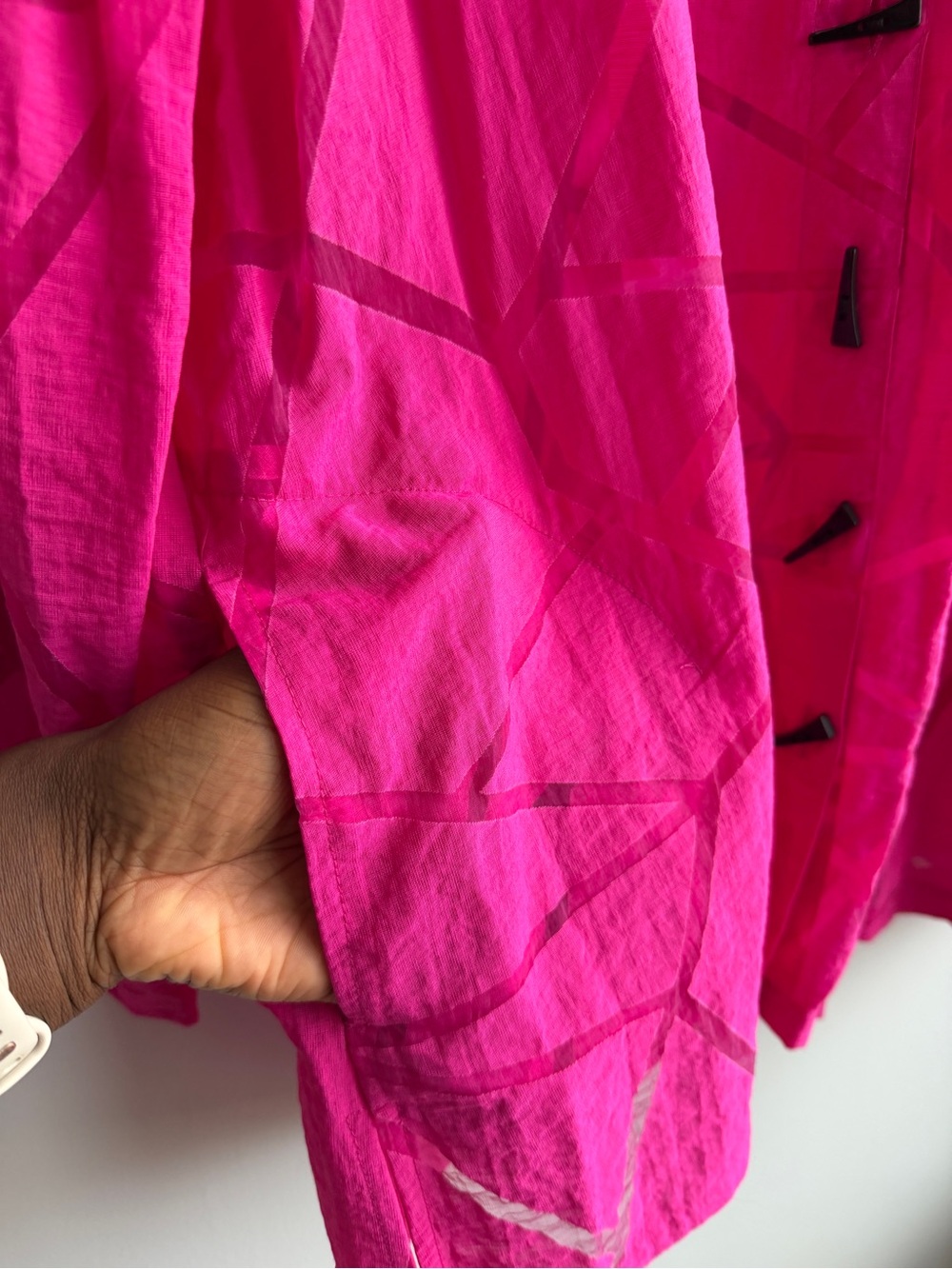 Ali Miles Pink Geometric Abstract Button-Front Shirt - Picture 9 of 11